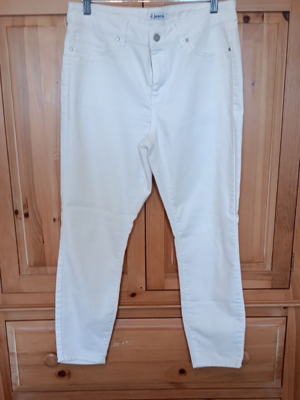 D. Jeans White Skinny Leg Pants - Size 8
